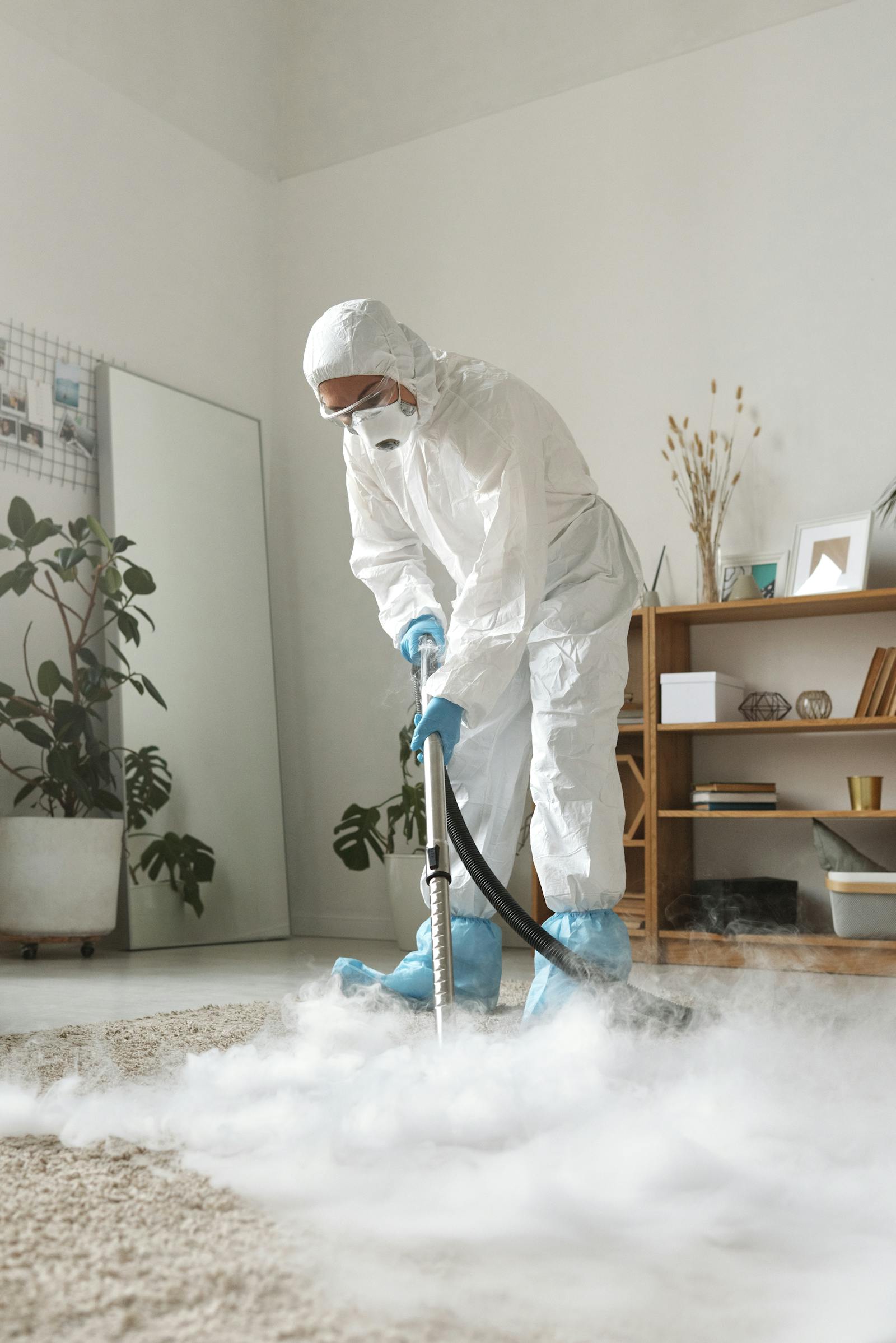 Taches de sel sur tapis de corridor d'immeuble : pourquoi elles reviennent et quoi faire