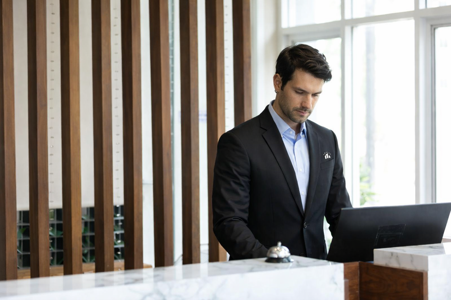 Building concierge Nickel & Krome